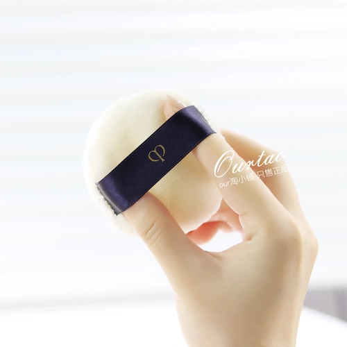 Мягкий спонж, рассыпчатая пудра