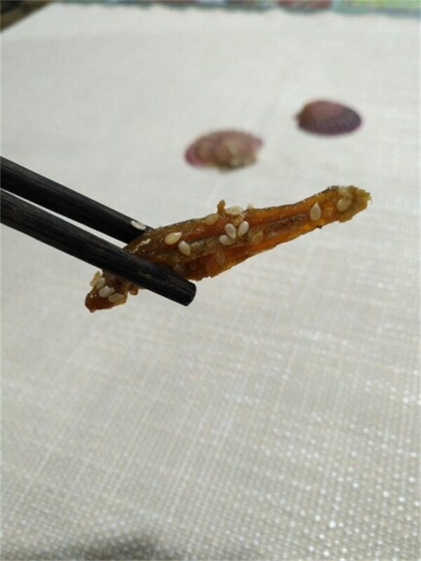 Silver fish paparazzi dried sea goods original taste silver fish paparazzi with small silver fish white alum fish dry snacks 250g sacks