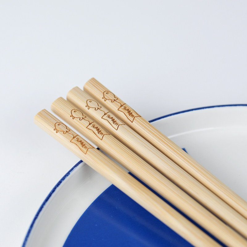 Japanese-style creative bamboo and wood children chopsticks household small fish cartoon pattern baby chopsticks natural solid wood chopsticks