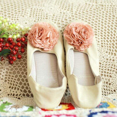 Lady Soft-bottom Yoga Shoes Handmade Flowers Dancing Shoes Home Comfort Soft Undershoes