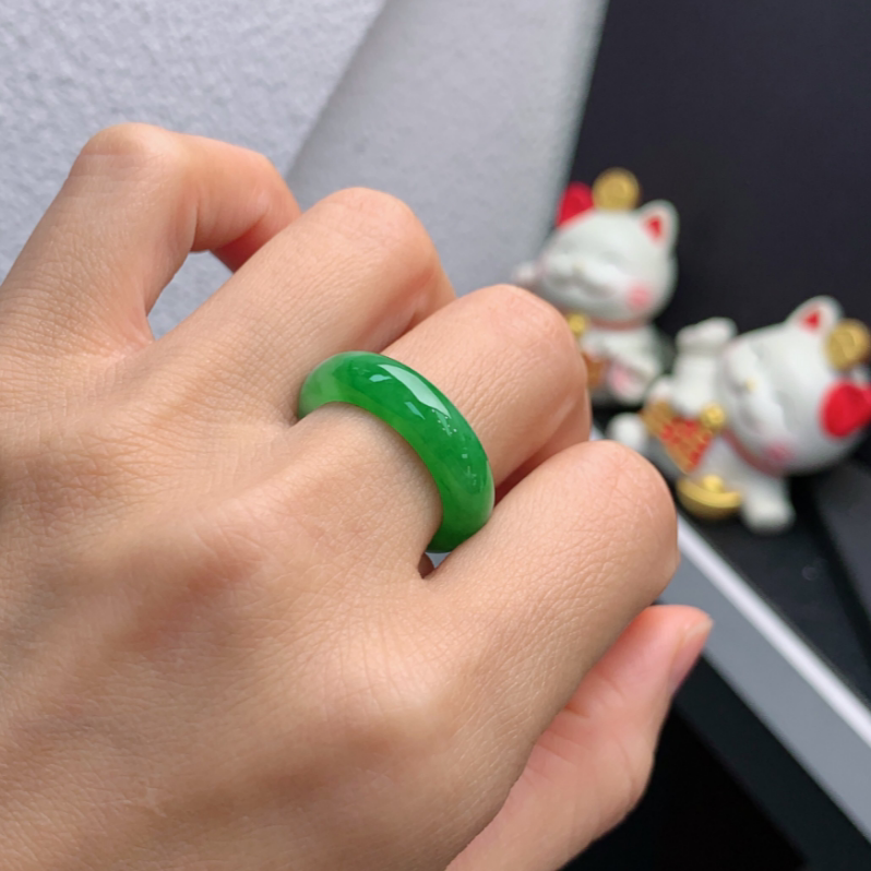 Jade ice bean green jade ring hand jewelry