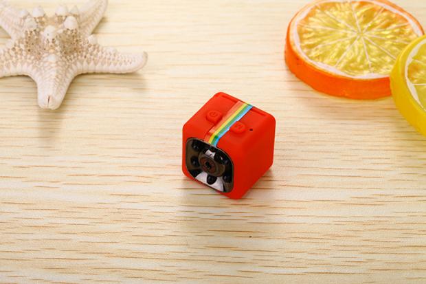 SQ11 mới nhỏ cầm tay mini-camera camera trên không camera mini DV 1080P HD ngoài trời - Máy quay video kỹ thuật số máy quay camera