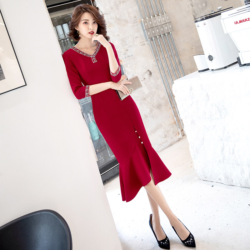 Banquet small evening dress dress mother mother-in-law wedding dress temperament high-grade red slim usually can wear summer