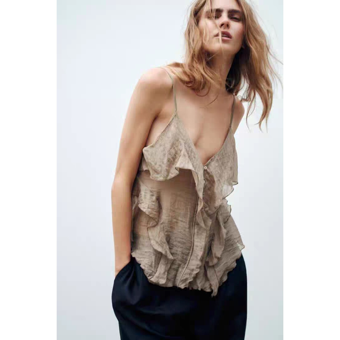 清透质感&法式不规则荷叶边拼接显瘦吊带小衫女无袖内搭辣妹上衣评价- 淘宝网