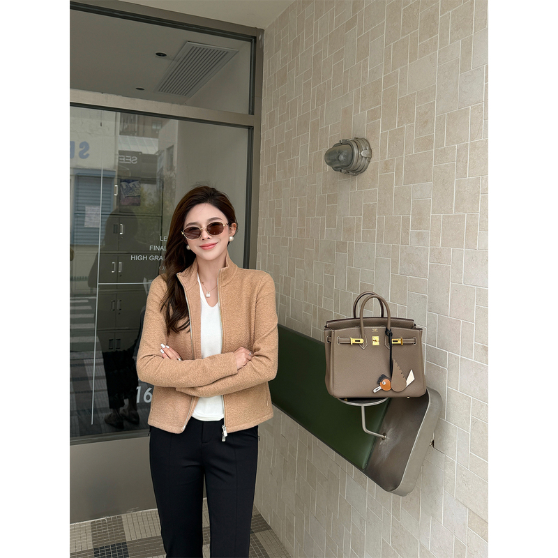 Junjun【Bubble Cloud】Designer Slim-Fit Jacket with a Stylish and Slimming Effect, Autumn Style, Double Zipper Stand Collar Jacket