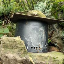 5 packs of black plastic beekeeping buckets to lure beeswax to lure bees in the wild