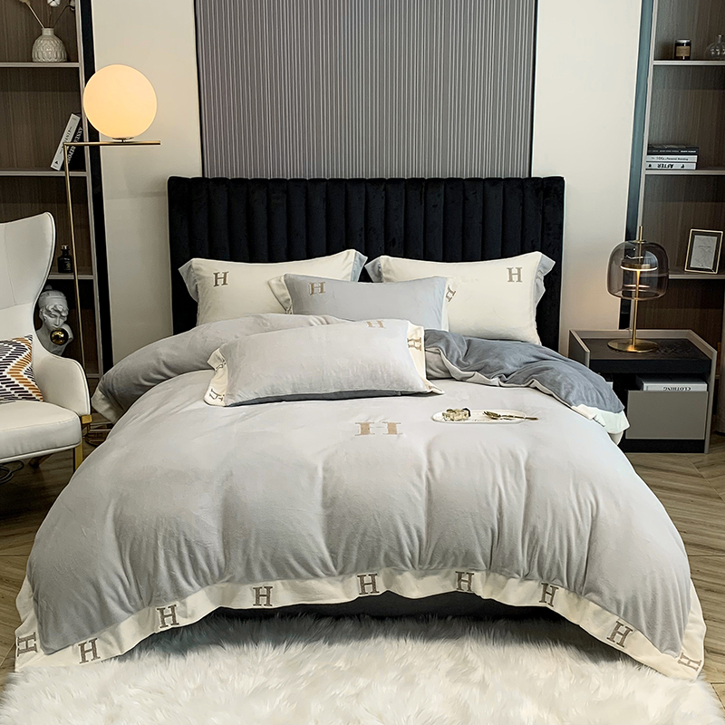 Thickened milk velvet four-piece winter coral velvet flannel winter double-sided plush fitted sheet plus velvet quilt cover