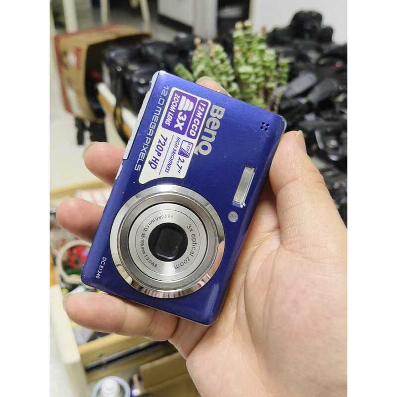 Negotiable Price: Benq E1240, Blue Model, 12 Million Pixels, 3X Optical Zoom, 720 Negotiable Price: Benq E1240, Blue Model, 12 Million Pixels, 3X Optical Zoom, 720