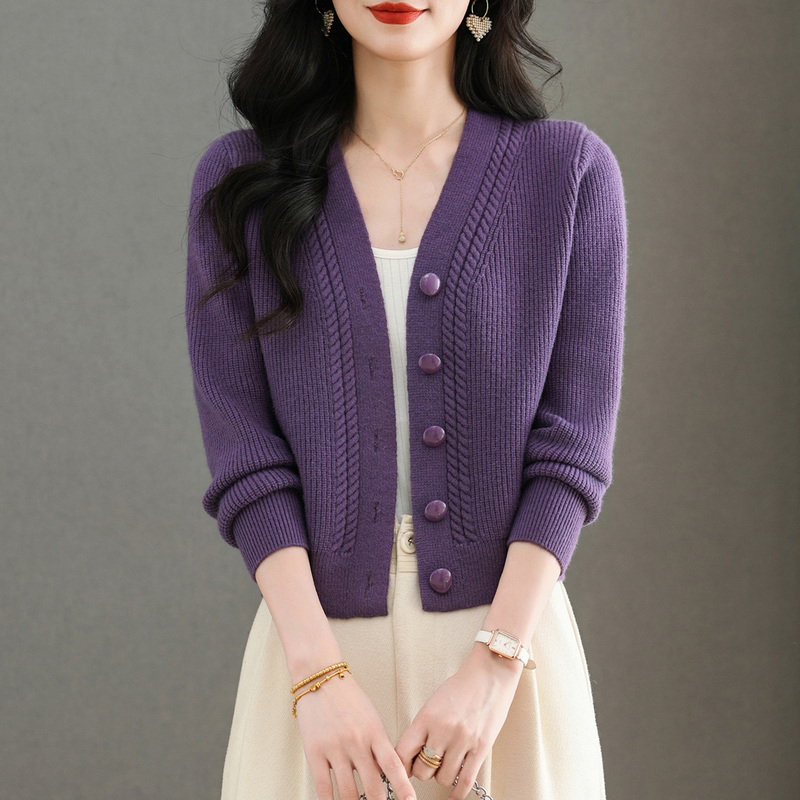 Short V-Neck Knitted Cardigan for Petite Women, 2026 Spring and Autumn New Style, Loose Solid Color Outerwear Cashmere Sweater Coat