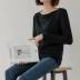 2018 mùa thu mới của Hàn Quốc áo cotton đáy quần nữ dài tay buông xõa vai rắn màu áo thun lửng Áo phông