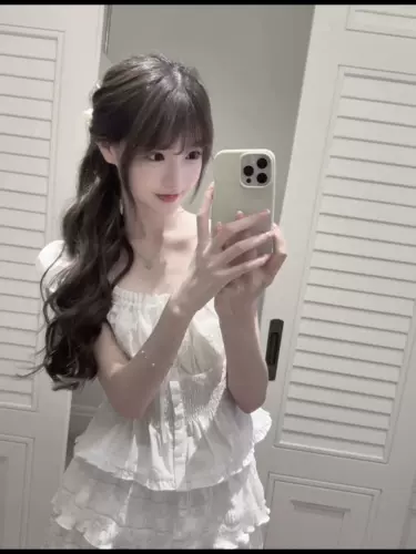 Белая летняя кружевная приталенная рубашка, рукава фонарики, французский стиль