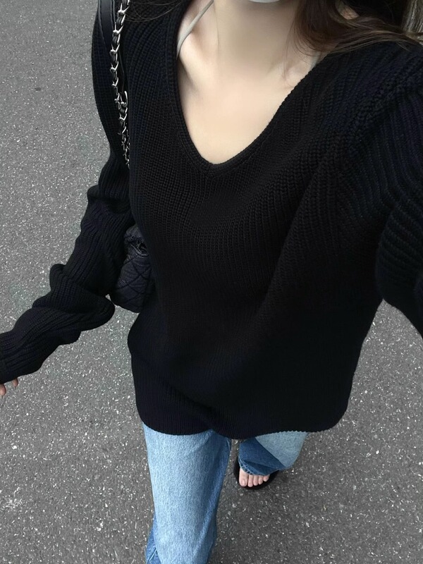 Loose V Neck Black Knitwear for Women, Lazy Style, Autum New Style, High-End Long-Sleeved Pullover Knitwear, Outer Top Loose V Neck Black Knitwear for Women, Lazy Style, Autum New Style, High-End Long-Sleeved Pullover Knitwear, Outer Top