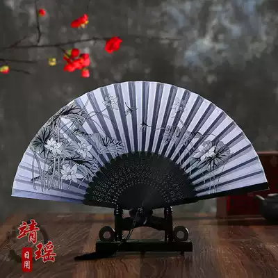 Japanese folding fan Chinese style women's fan Silk fan Cherry blossom wind craft Ancient style folding small fan Women's fan Plum blossom