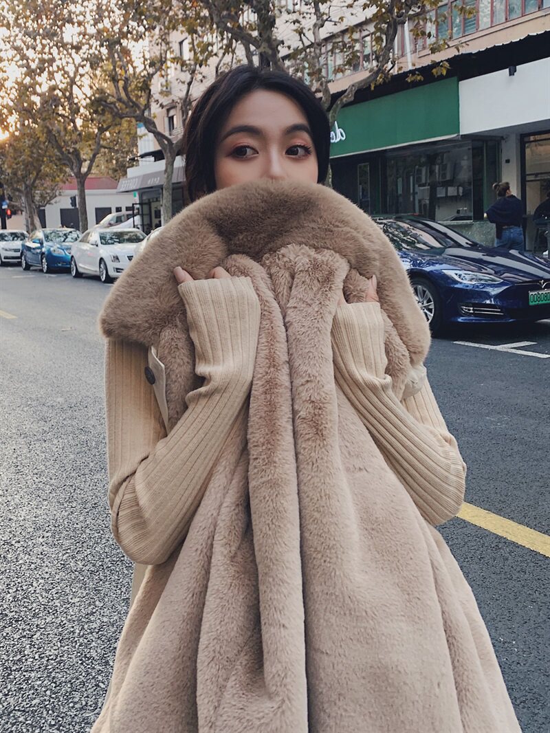 2021 Winter lamb Maoists overcome female short section Small sub loose Han version thickened leather wool one-piece cotton jacket jacket