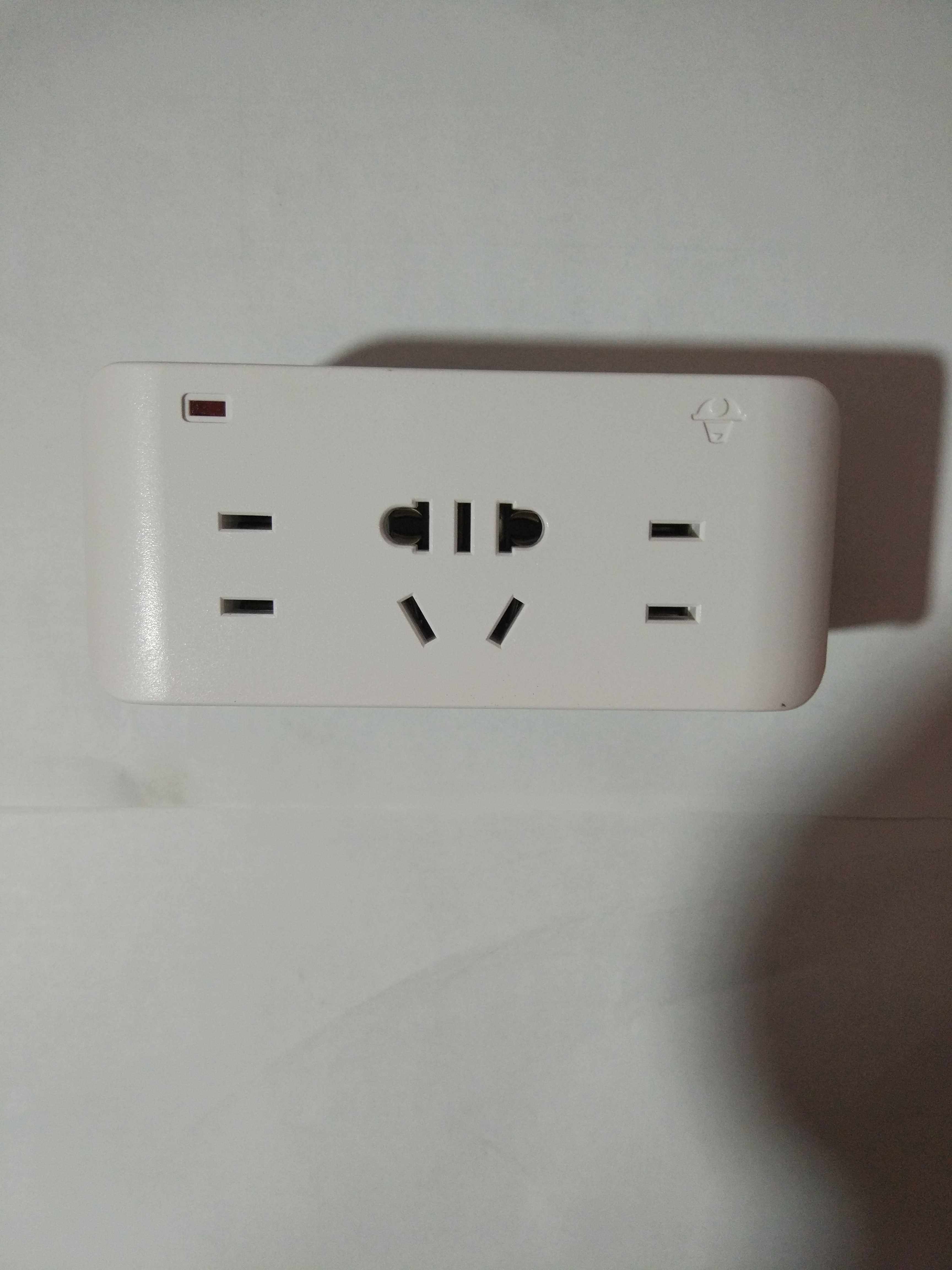 Bull Socket One-To-Three-Extension Converter Wireless Power Supply Platoon Multi-Haul Three Holes Transfer Two Holes 902