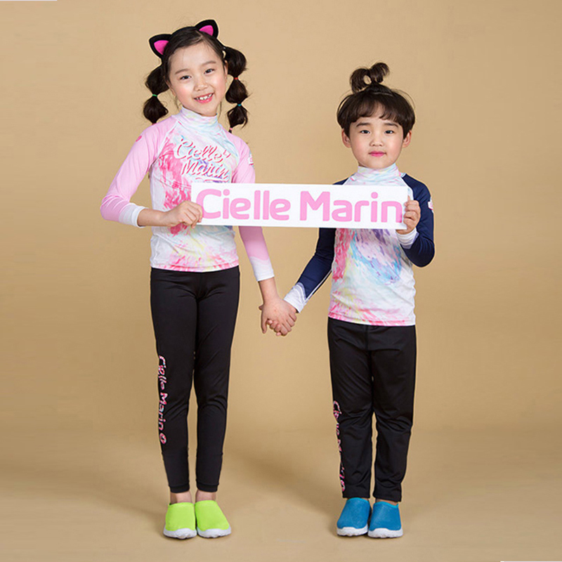 Korean children's wetsuit girls and boys swimsuit two-piece jellyfish quick-drying beach surf snorkeling suit parent-child rendering