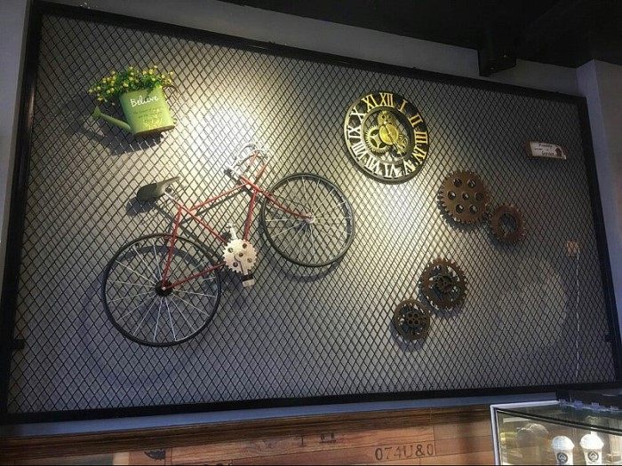 Custom Iron Art Partition Rhomboid Xuanguan Screen Suspended Ceiling Barbed Wire Cabinet Mesh Sheet Mesh Shelf Hanging Wall Background Wall Decoration