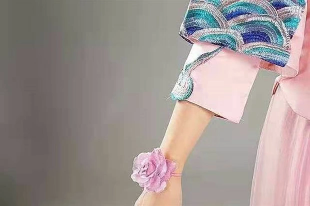 Phong cách Trung Quốc mới váy phù dâu nữ mới nhóm chị em retro váy phù dâu váy dài nghi thức váy bánh mì nướng - Quần áo & phụ kiện thú cưng