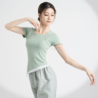 Зеленая футболка, короткий рукав