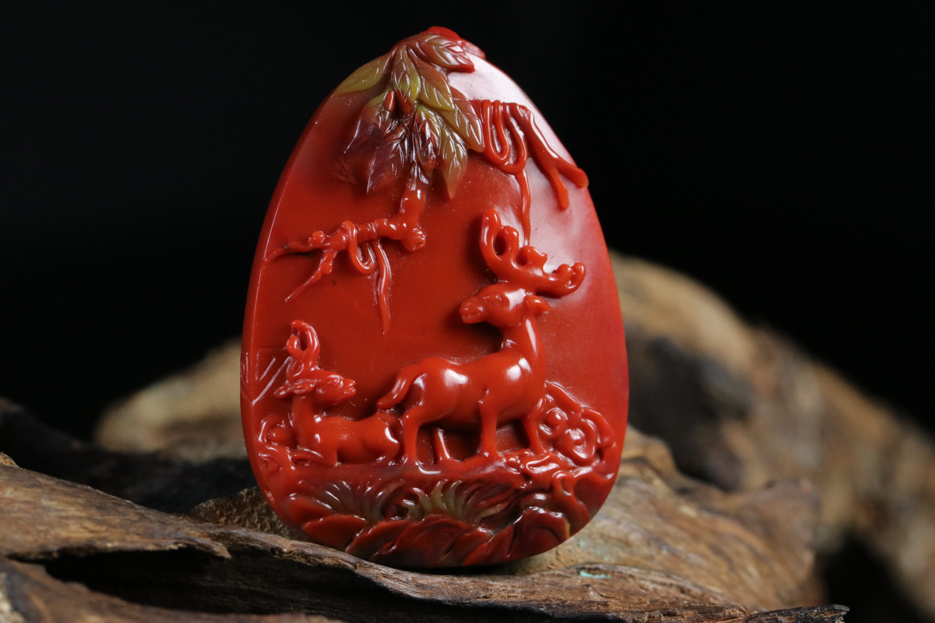 Get red notes Sichuan Liangshan jade South red Manau Bauer Pulp Carved pieces of tomatoes red One-way Ping An pendant pendant