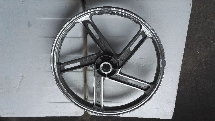 Áp dụng cho Suzuki Ruishuang EN150 EN150-A vành trước bánh trước nhôm bánh xe phụ tùng - Vành xe máy giá vành xe máy wave alpha
