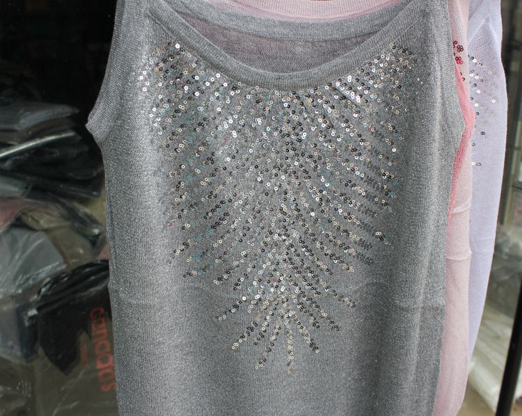 Đặc biệt cung cấp giải phóng mặt bằng đan lụa bạc sequin nhỏ yếm mỏng giảm béo đoạn ngắn áo phao nữ