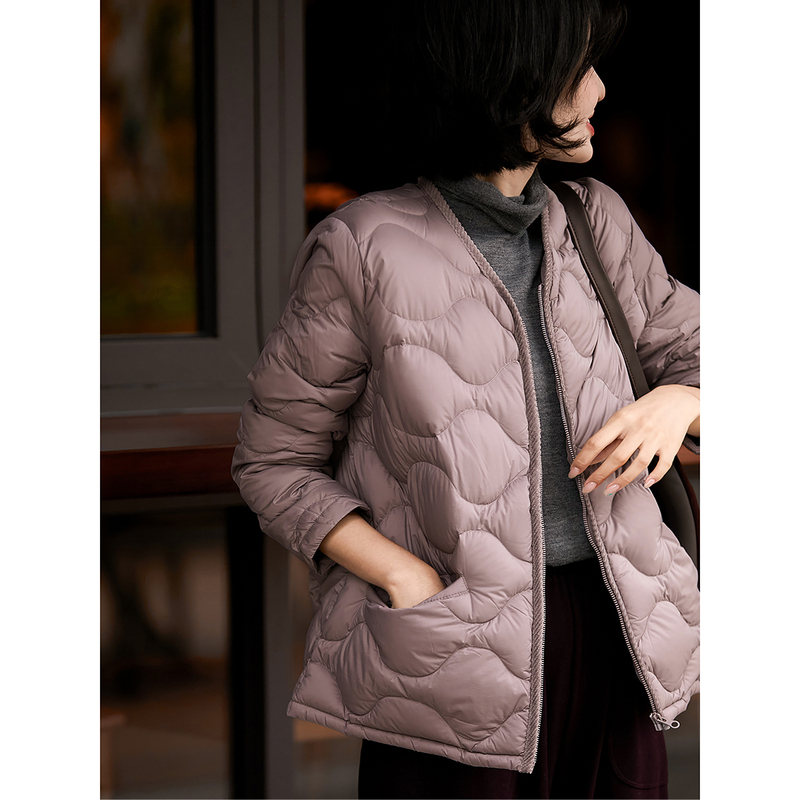 Ice Point Price ["Capsule" Light down Series] 26 Autumn Three-Proof V-Neck 95% Goose down Jacket for Women√