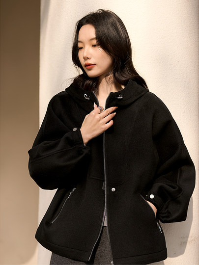 Xiaohange Air Silhouette Luxurious Silk Wool Light Warm Woolen Short Jacket