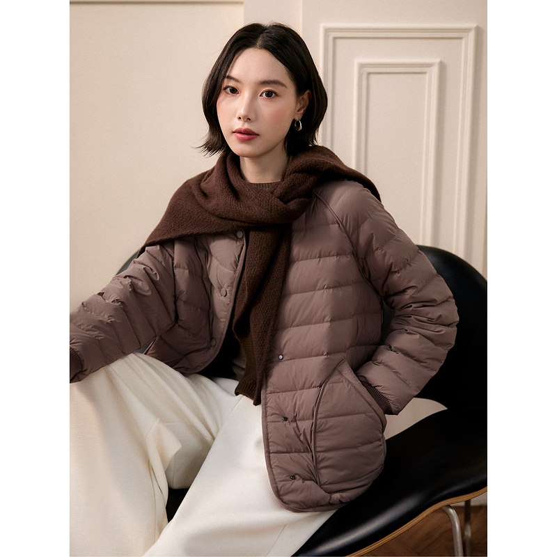 Ice-Point Price【Lightweight and Warm Seamless Design/Three-Proof/95% White Goose Down】Baseball Jacket with Diagonal Pockets down Jacket for Women√