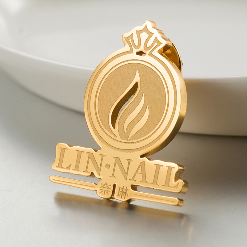 Hollow design logo brand custom high - grade shaped chest needle custom pin - type brand high - end