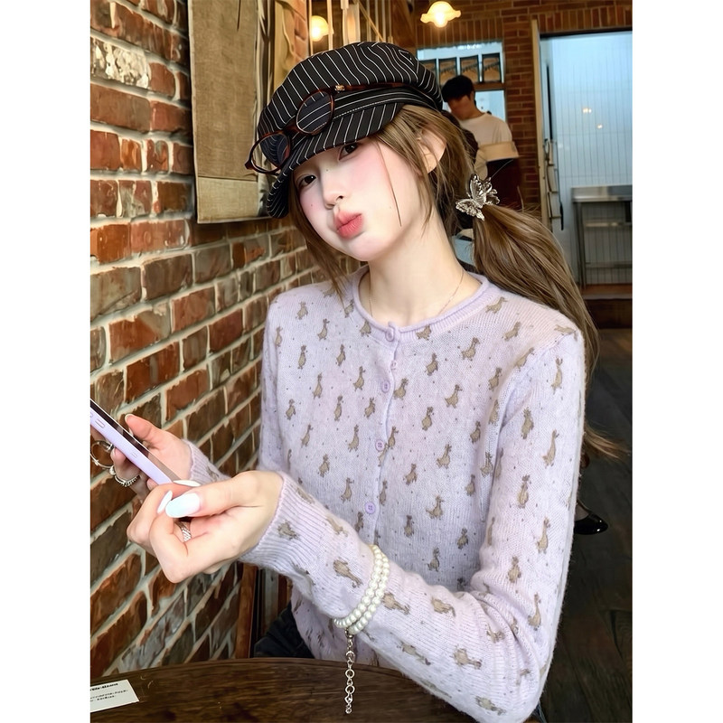 Purple Atmospheric Knit Round-Neck Cardigan for Women, Extremely Beautiful and Soft for Autumn, Gentle Style, Thin Sweater Coat Purple Atmospheric Knit Round-Neck Cardigan for Women, Extremely Beautiful and Soft for Autumn, Gentle Style, Thin Sweater Coat