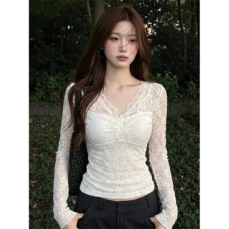 French-Style Unique Pure Desire Lace-Trimmed Long-Sleeve T-Shirt for Women, Autumn and Winter, Elegant and Beautiful, Chanel-Style Inner Layering Top French-Style Unique Pure Desire Lace-Trimmed Long-Sleeve T-Shirt for Women, Autumn and Winter, Elegant and Beautiful, Chanel-Style Inner Layering Top
