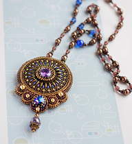 A decorated 6 wearing solid pearl embroidered sweater chain European-style palace retro wind DIY material bag illegal embroidery crochet hook