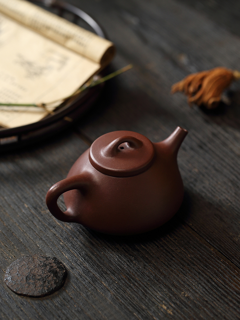 Classic JingZhou Liu Chengguo HaiRong 】 【 it undressed ore purple clay stone gourd ladle pot all hand home tea kettle