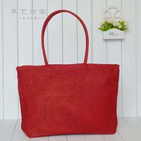 Красный, пляжный