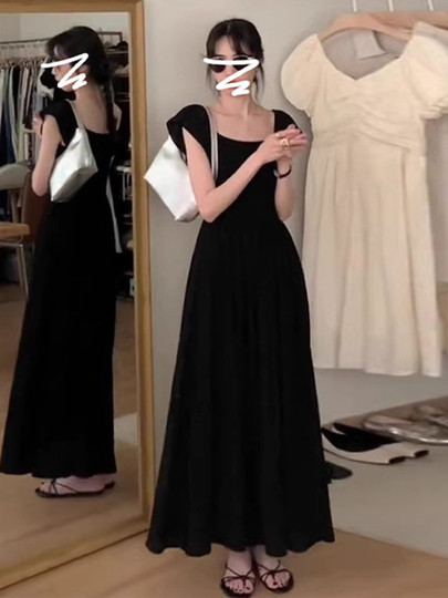 法式赫本风方领短袖连衣裙女装2026夏季新款别致气质收腰显瘦长裙