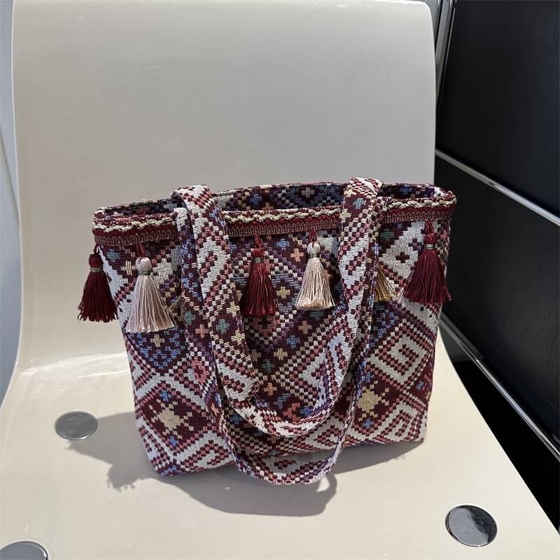 Ethnic Style Bohemian Autumn Woven Fabric Single-Shoulder Handbag with Tassels, Niche Geometric Simple Versatile Crossbody Women's Bag