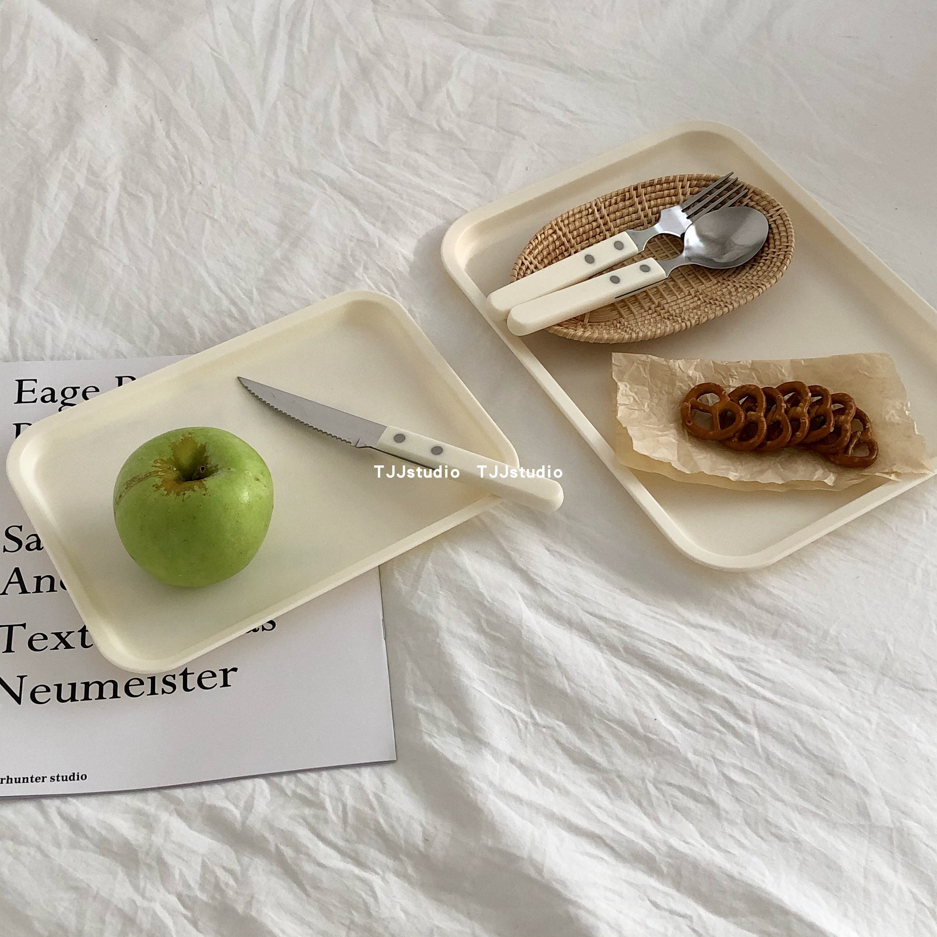 TJJ -- milk white rectangular dining with a tray fruit tray containing pan plastic coffee cake fruit pan Nordic