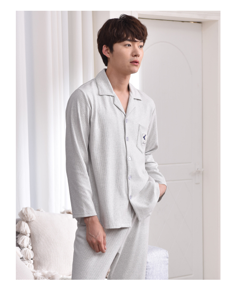 Màu xanh lá cây mùa thu mới cotton đôi đồ ngủ phụ nữ dài tay màu rắn quần tây áo cardigan áo ve áo dịch vụ nhà bộ đồ ngủ ngộ nghĩnh