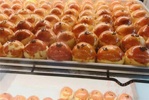 Domestic Shanghai Bao Master egg yolk crisp red bean lotus seed