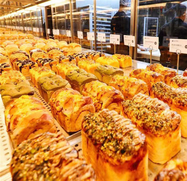 Shanghai Nets Red LELECHA Lotte Tea All Kinds Of Cow's Milk Egg Yolks Toast Bread