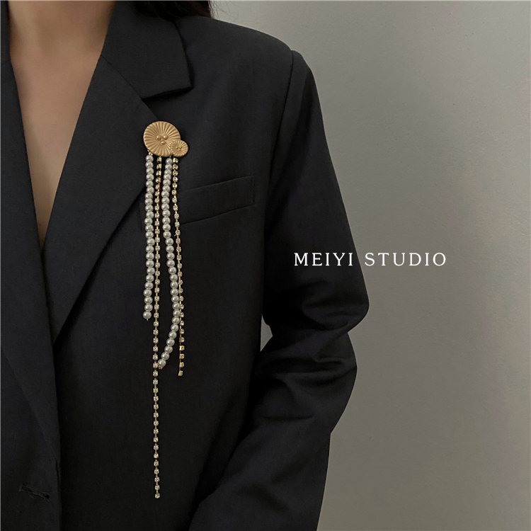 Luxury High-end Pearl Tassel Long Tassel Businese Suit Accessories Fashion Fashionmonger Korean Style Internet Celebrity Brooch Corsage Wholesale display picture 1