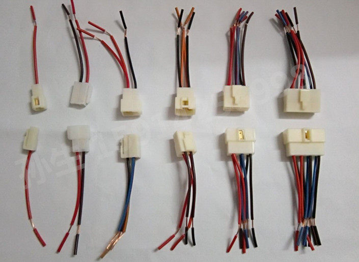 Car motorcycle modification retrofit type One two three four eight wire to plug off the connector 6 wire plug docking socket