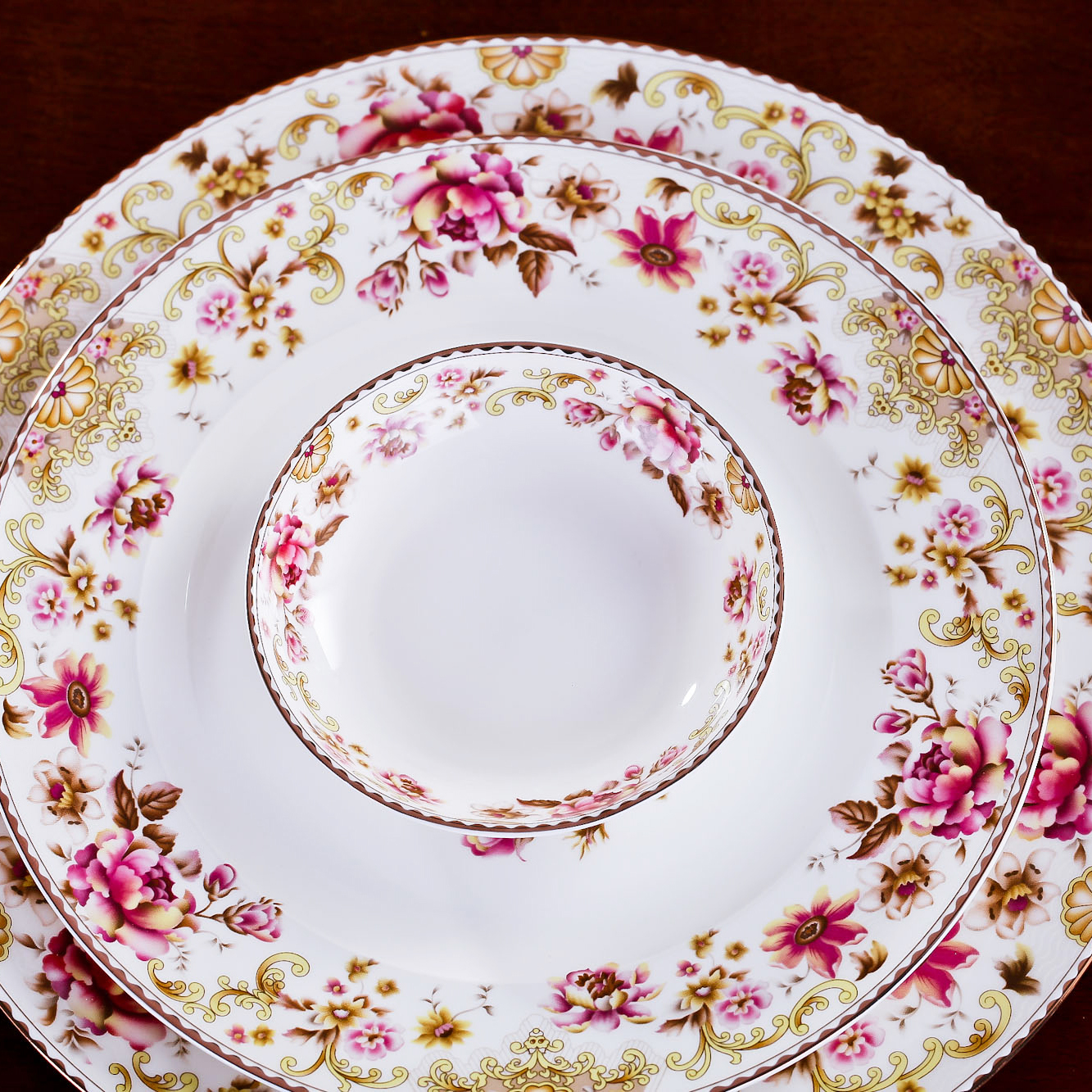 Dishes suit household combination of European jingdezhen ipads porcelain tableware Dishes chopsticks Chinese ceramic bowl Dishes for dinner