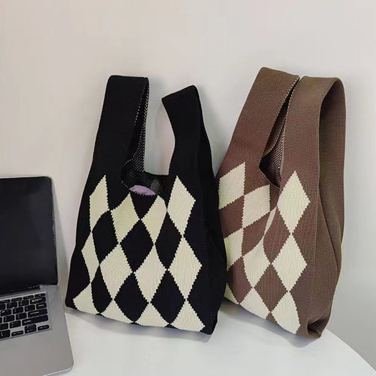 2022 spring and autumn new niche design knitted checkerboard collection bag shoulder knitted bag black and white lattice underarm bag