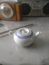  During the Cultural Revolution old teapots exquisite teapots antique rice porcelain teapots old-fashioned teapots tea sets old object collections