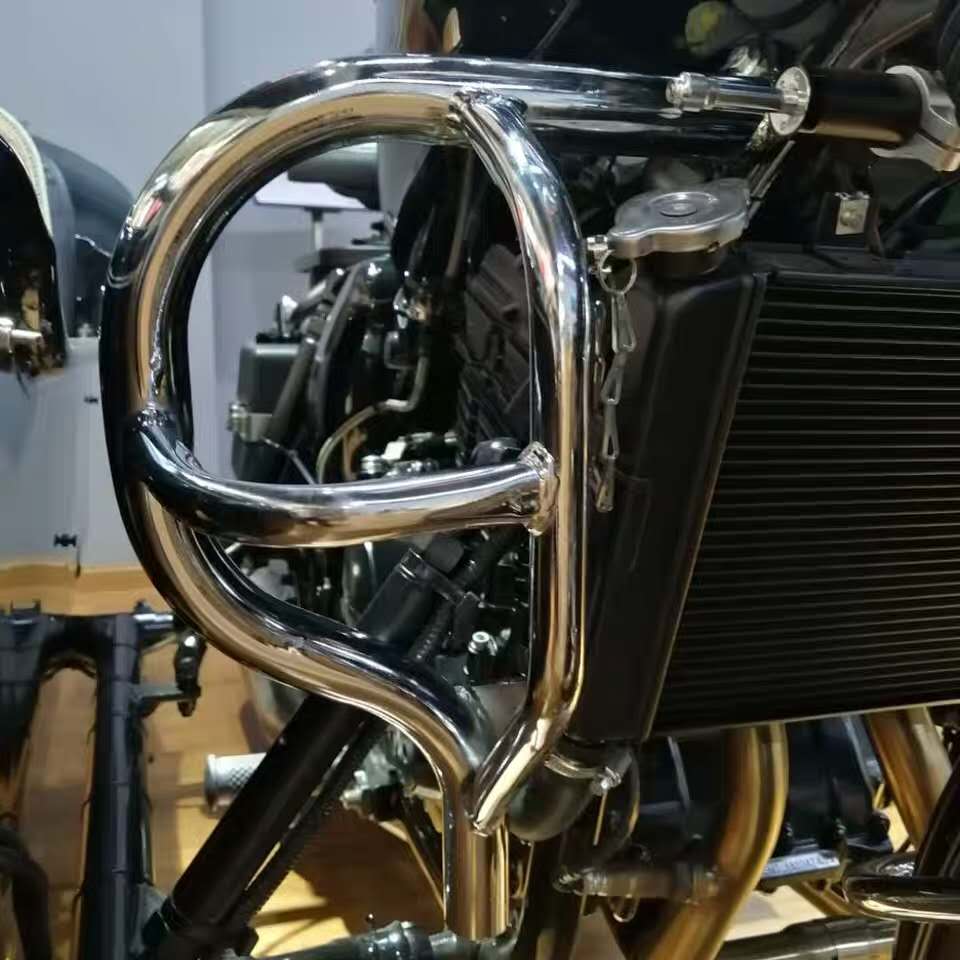 Changjiang CJ650 side three-wheel two-wheel bumper host anti-collision and anti-fall cup spotlight installation front bumper modification