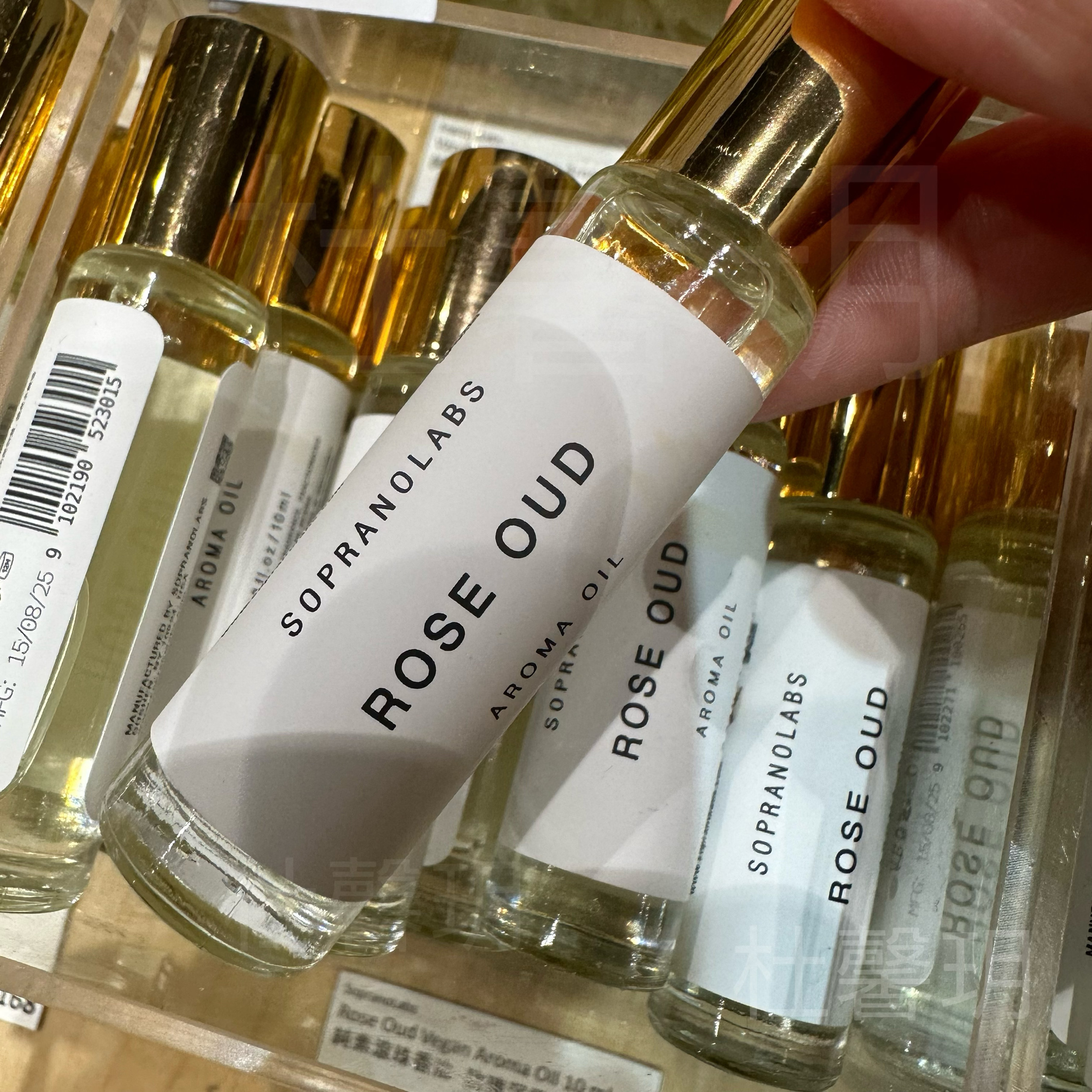 滚珠小香水怎么选？红玫瑰乌木香留香久吗？