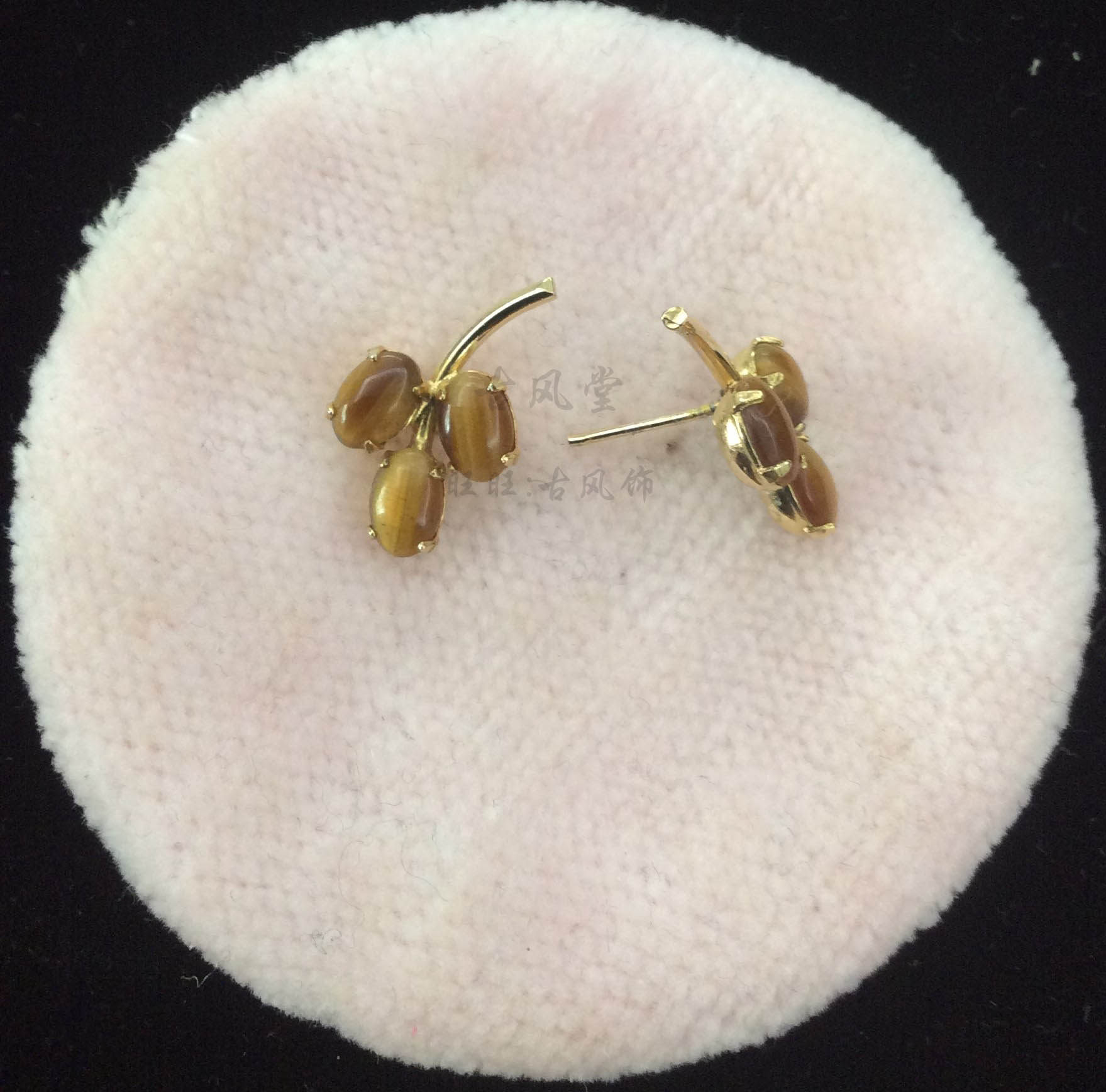 European and American antique jewelry American 14K gold-coated earrings Filigree earrings inlaid with tiger eye stone earrings 14K gold earrings