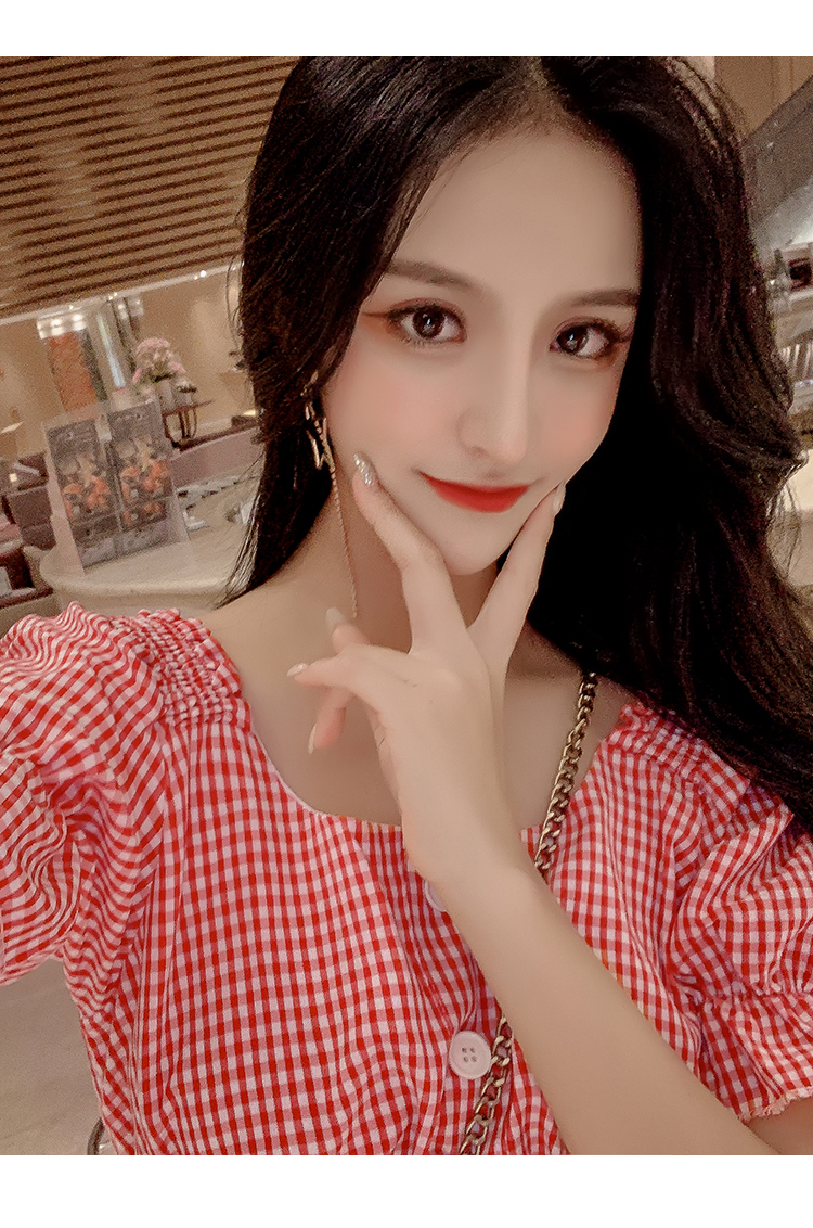 VK旗艦店 韓系格子荷葉邊短款上衣半身裙套裝短袖裙裝